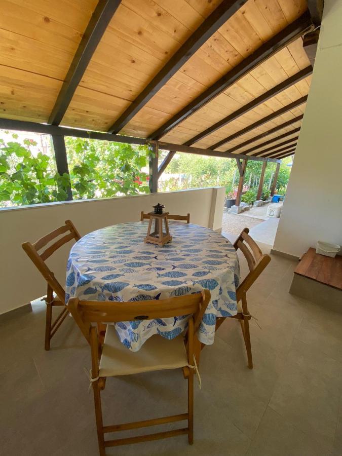 Apartmani Milka Vrsi Esterno foto