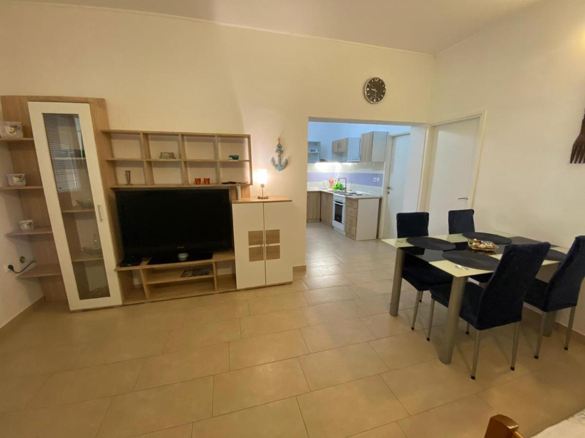 Apartmani Milka Vrsi Esterno foto